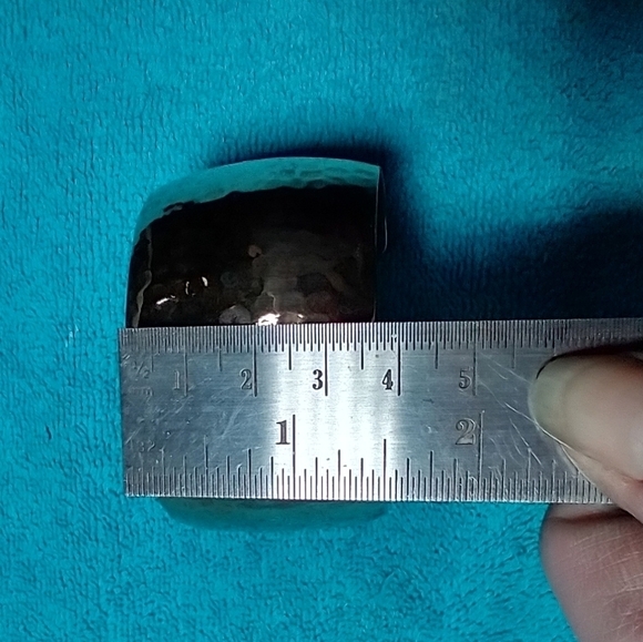 Gold brass Hammered Cuff Bracelet large vintage - Picture 2 of 7